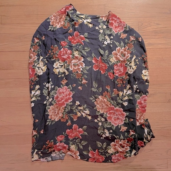 Flowy Floral Ruana - Picture 2 of 4